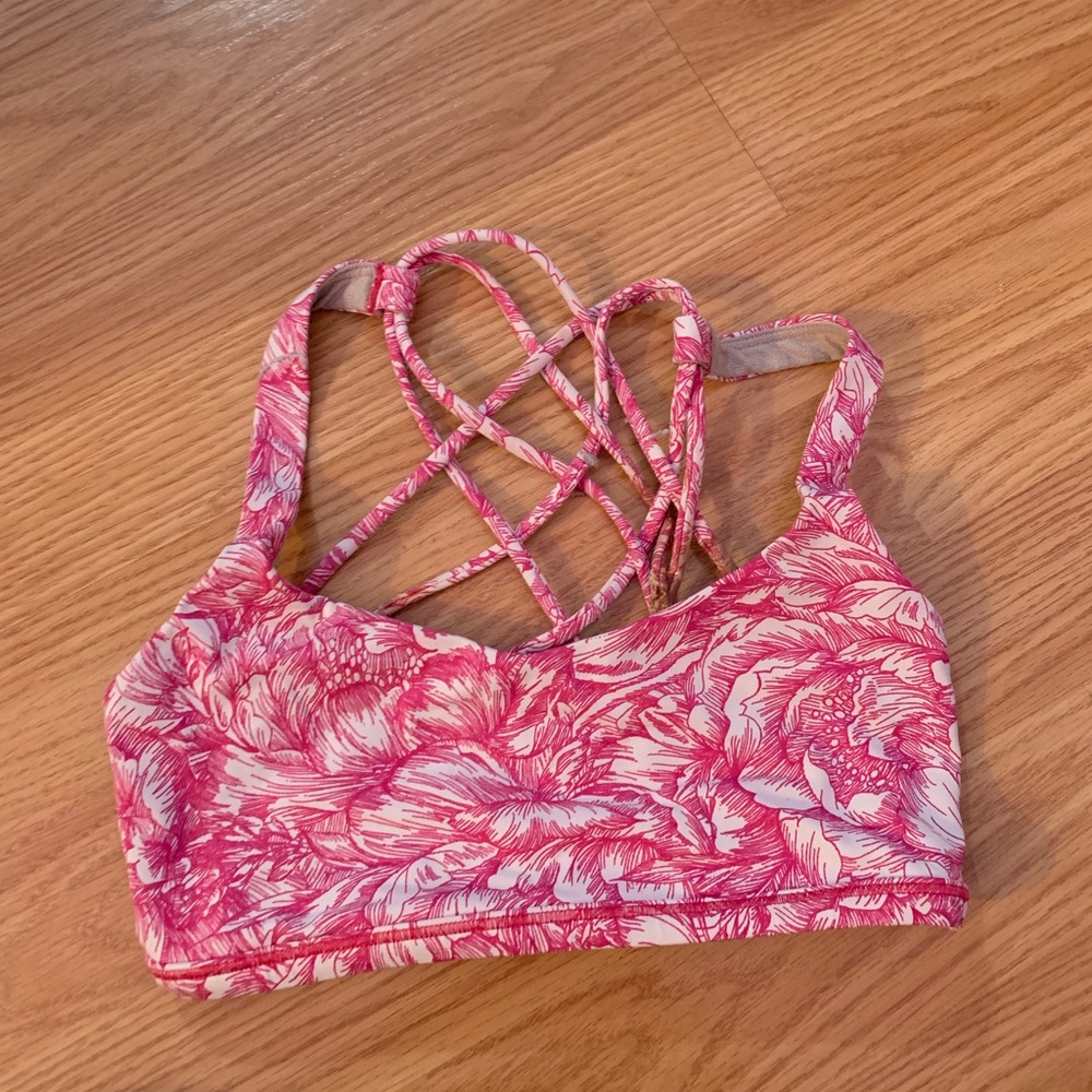Lululemon sports bra SIZE 2